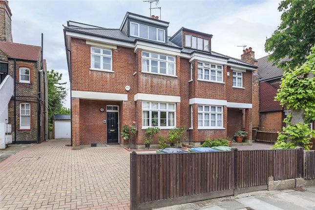5 bedroom semi-detached house for sale