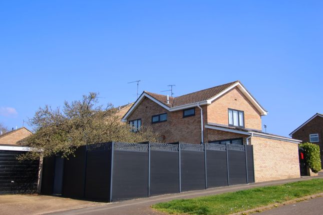 5 bed detached house