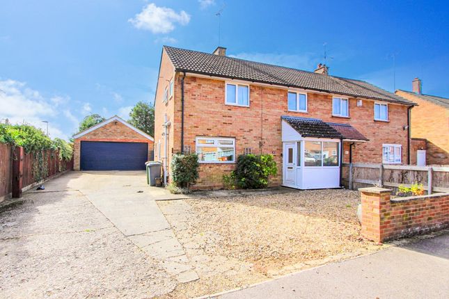 Birchs Close, Hockliffe, Leighton... 3 bed semi