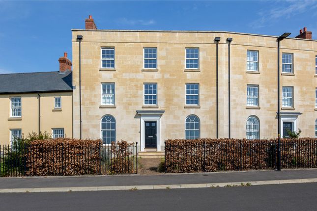 4 bedroom terraced house for sale