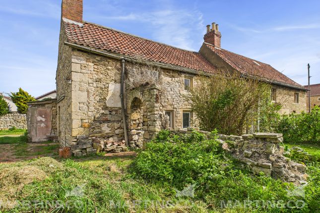 High Street, Arksey 3 bed cottage for sale