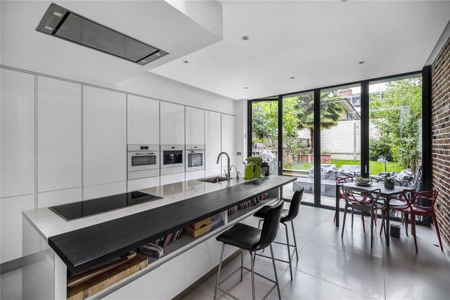 Ambler Road, Finsbury Park... 4 bed terraced house for sale