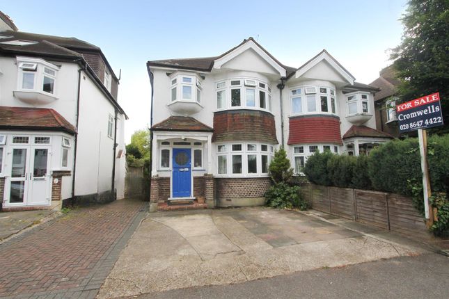 Bute Gardens West, Wallington SM6 3 bed semi