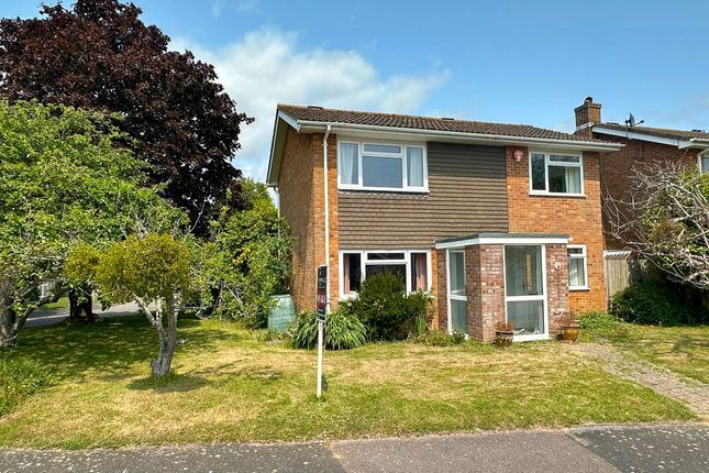Golden Crescent, Everton, Lymington SO41 3 bed detached house for sale
