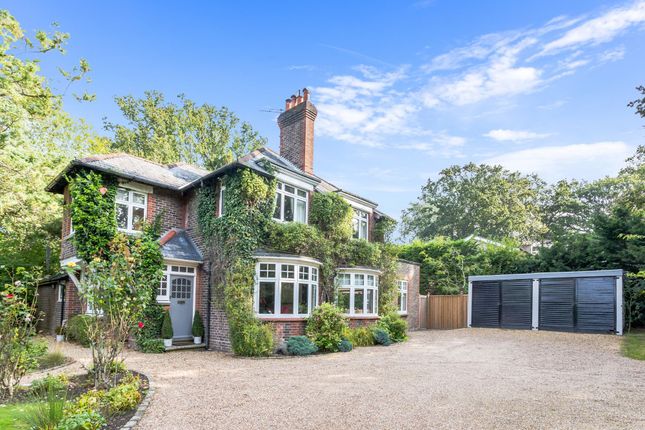 Copthorne Road, East Grinstead RH19 5 bed detached house for sale