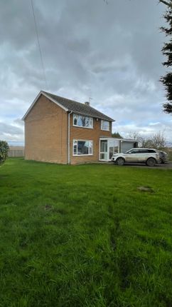 3 bed detached house