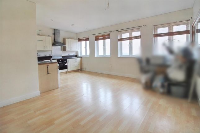 Ockbrook Drive, Nottingham 2 bed flat for sale