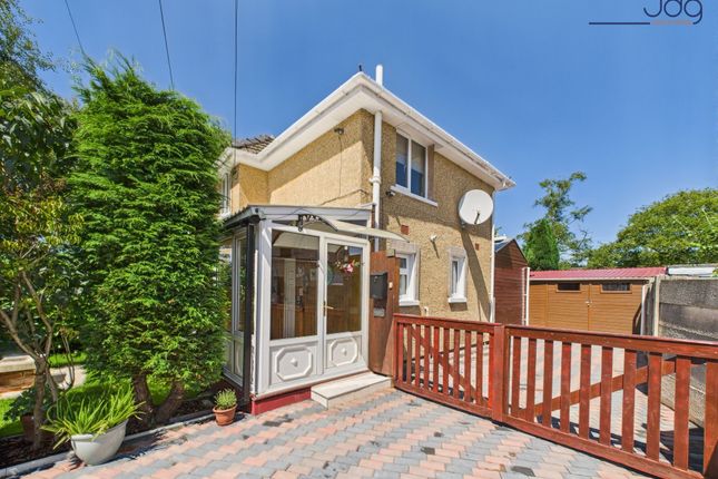 Barley Cop Lane, Vale |  An extended... 3 bed semi