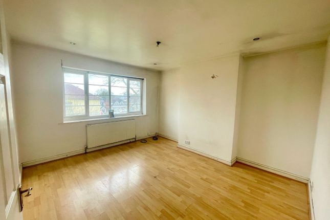 Hurst Lodge, Stanley Avenue, Wembley... 2 bed apartment for sale