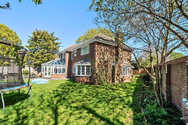 Catisfield Road, Hampshire PO15 5 bed detached house for sale