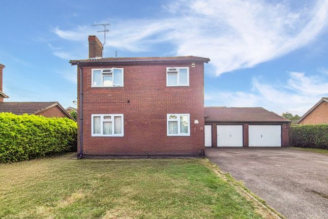 5 bed detached house