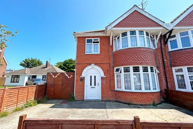 Firbeck Avenue, Skegness... 4 bed semi