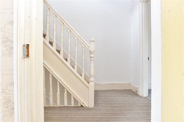 5 bed terraced house