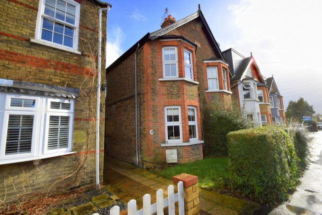 Albany Road, Old Windsor, Berkshire, SL4 3 bed semi