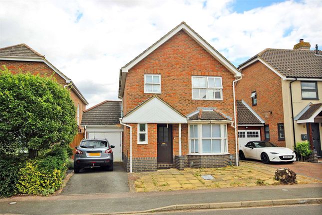 Mitre Close, Bedford, Bedfordshire, MK41 3 bed detached house for sale