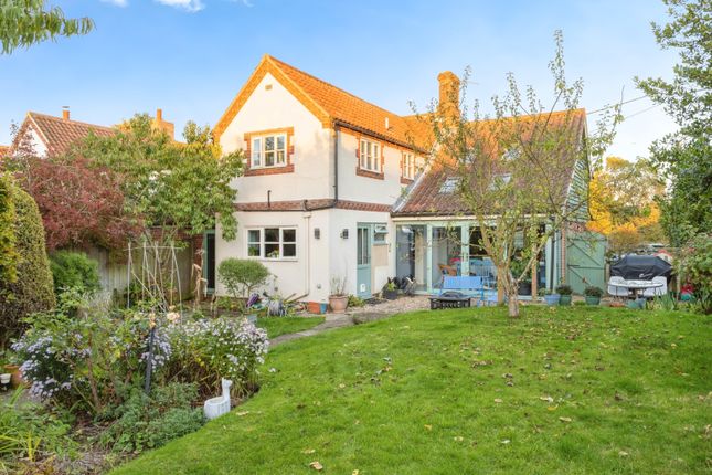 4 bedroom semi-detached house for sale