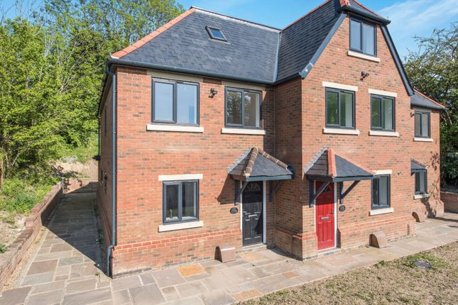 Hughenden Road, Buckinghamshire HP13 3 bed end of terrace house for sale