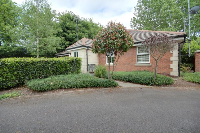 Robin Close, Brough 1 bed flat for sale