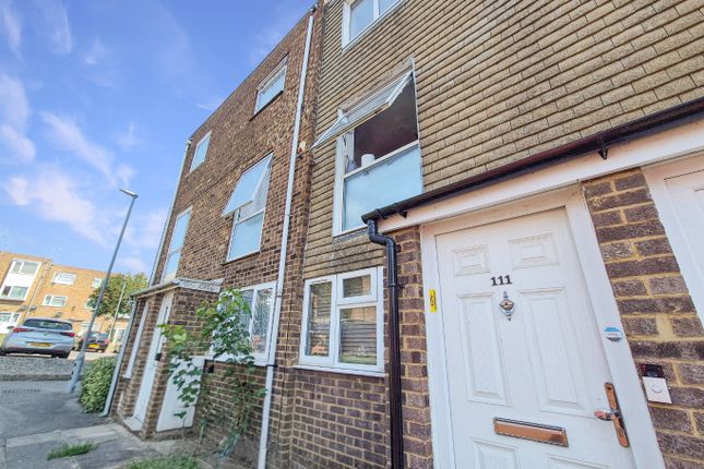 Copenhagen Close, Luton... 2 bed maisonette for sale