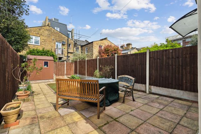 Claxton Grove, Hammersmith, London, W6 3 bed terraced house for sale