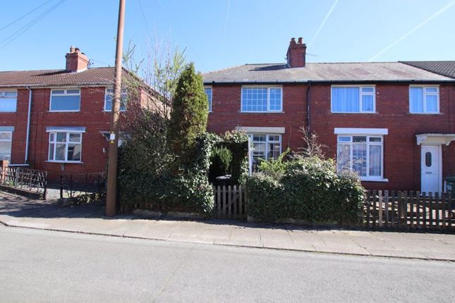 ST. ALBANS AVENUE, GRIMSBY 3 bed end of terrace house for sale