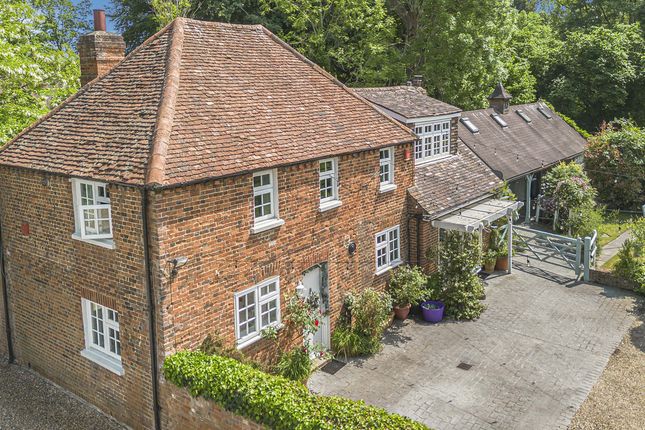 Park Lane, Horton, SL3 4 bed detached house for sale