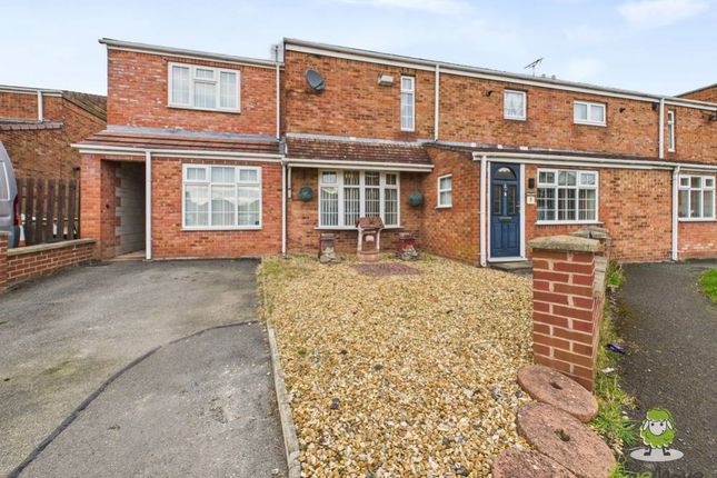 5 bedroom semi-detached house for sale