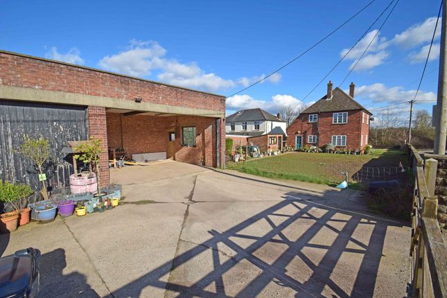 Bolter End Lane, High Wycombe HP14 3 bed detached house for sale