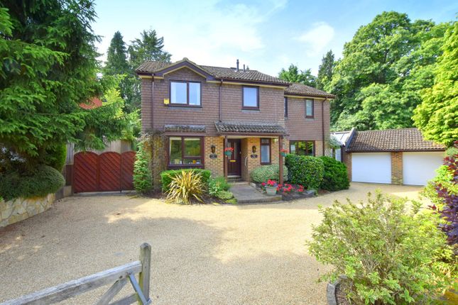 Beechwood Drive, Cobham, KT11 5 bed detached house for sale