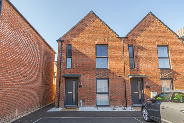 Dolomite Close, Newport, NP19 3 bed terraced house for sale