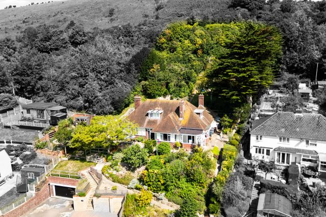 Queens Avenue, Elms Vale, Dover, CT17 5 bed detached house for sale