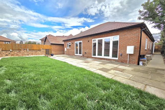 Bridge Field Court, Stroud Road... 3 bed detached bungalow for sale