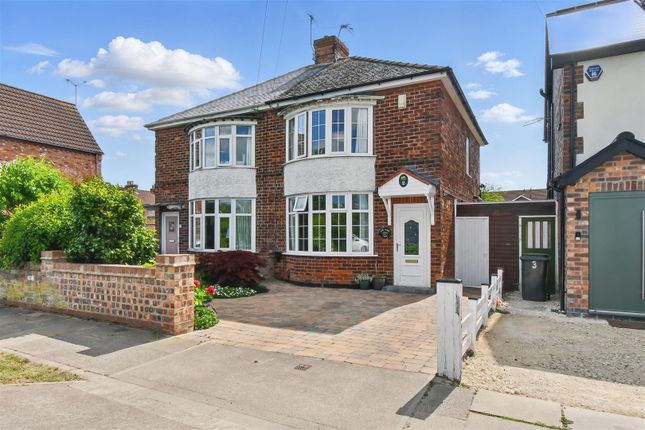 2 bedroom semi-detached house for sale