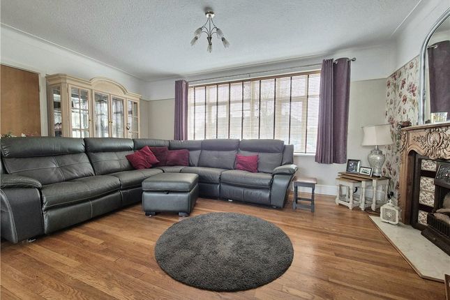 Midfield Way, Orpington, Kent, BR5 4 bed semi