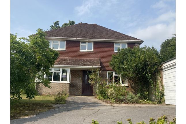 4 bed detached house