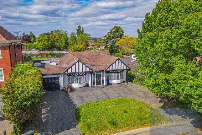 Manor Road, Chigwell IG7 5 bed detached bungalow for sale