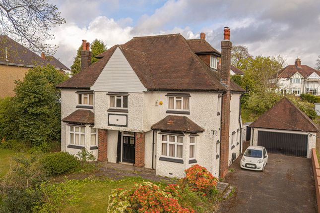 6 bedroom detached house for sale