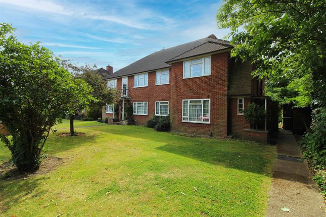 Peaches Close, Cheam, Sutton 2 bed maisonette for sale
