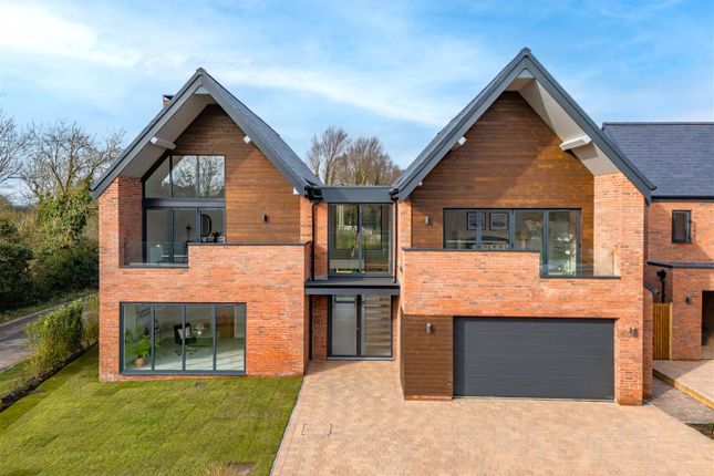Meadows Lane, Hose 4 bed detached house for sale