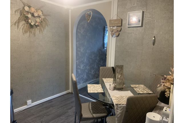3 bed detached house