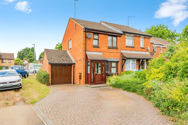2 bedroom semi-detached house for sale