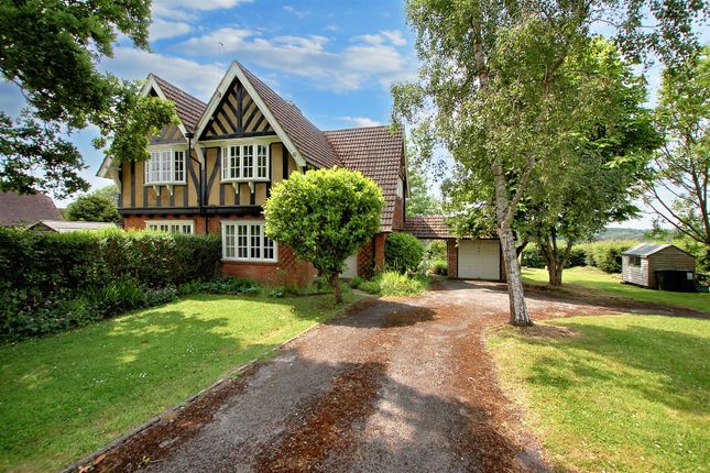 Hamptons Road, Hadlow, Tonbridge 3 bed semi