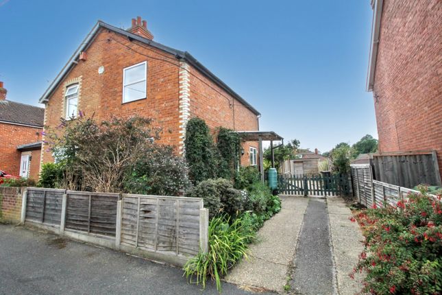 Highfield Road,  Farnborough, GU14 2 bed semi