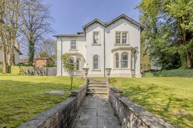 6 bedroom detached house for sale