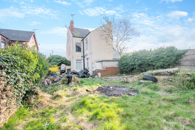 1 bed detached house