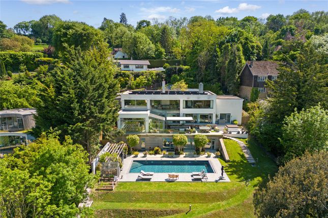 6 bedroom detached house for sale