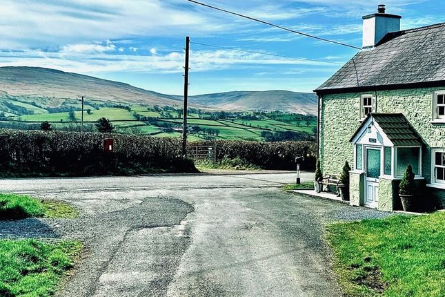 Llanddeusant, Llangadog, SA19 2 bed detached house for sale