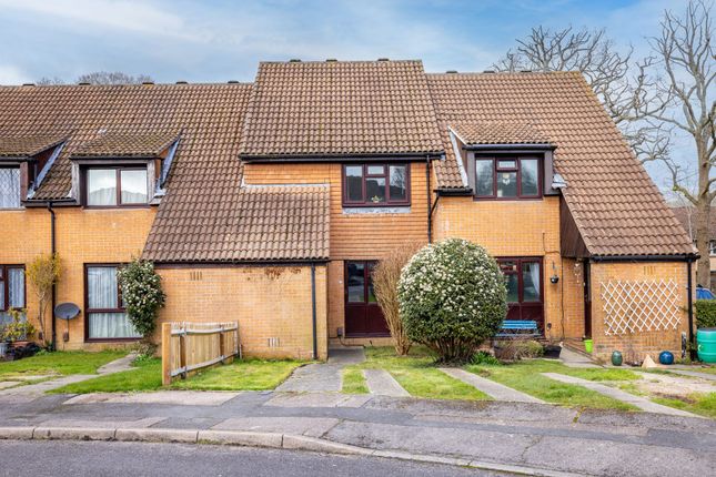 Moor Park Crescent, Ifield, RH11 2 bed terraced house for sale