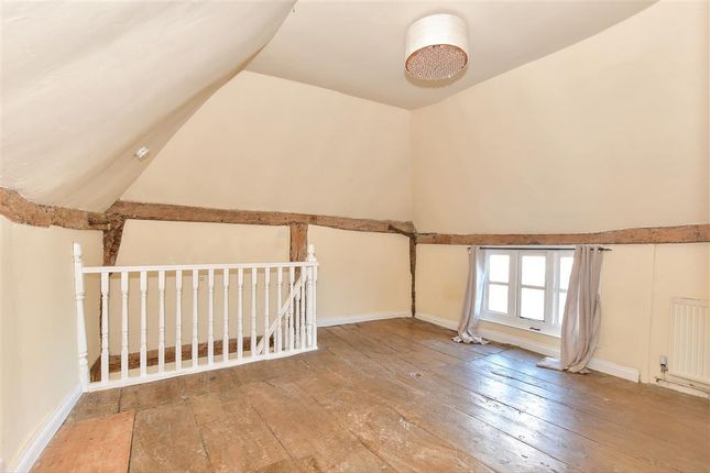 2 bed end terrace house