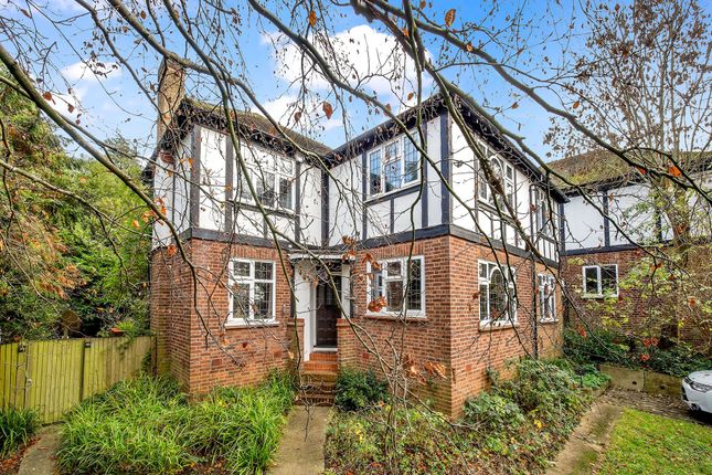 Southill Lane, Pinner, HA5 5 bed detached house for sale